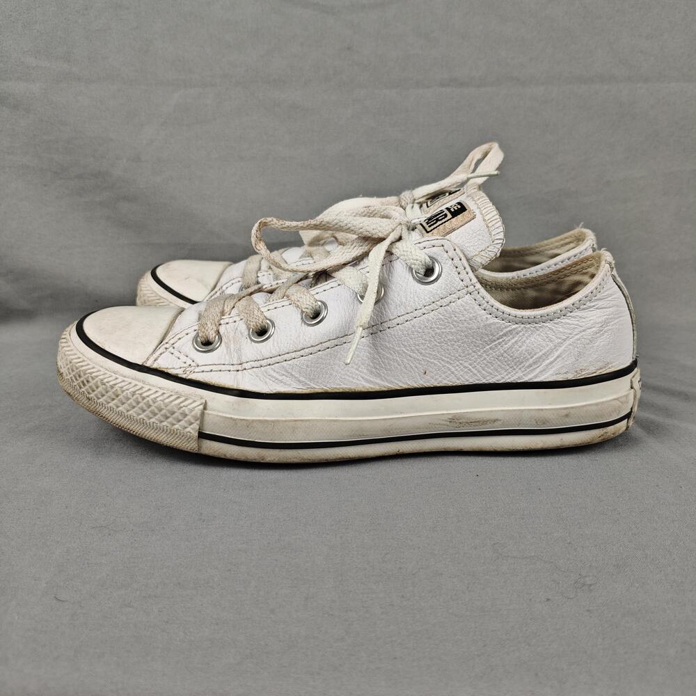Converse Chuck Taylor All Star 2 Shoes Womens Size 6 White Leather Low Top